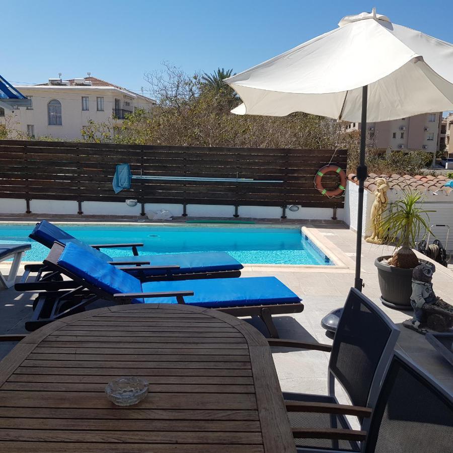 Peaceful Townhouse With Private Pool Near The Sea Apartamento Pafos Exterior foto