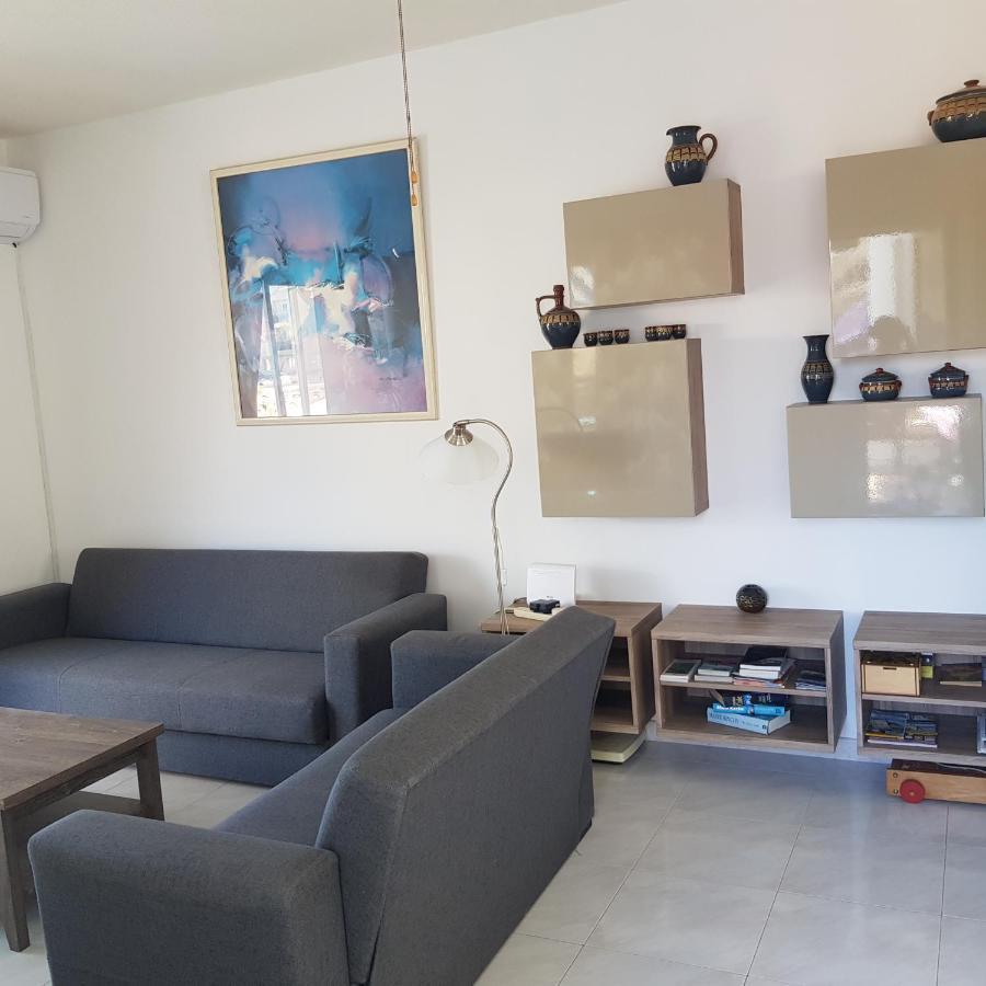 Peaceful Townhouse With Private Pool Near The Sea Apartamento Pafos Exterior foto