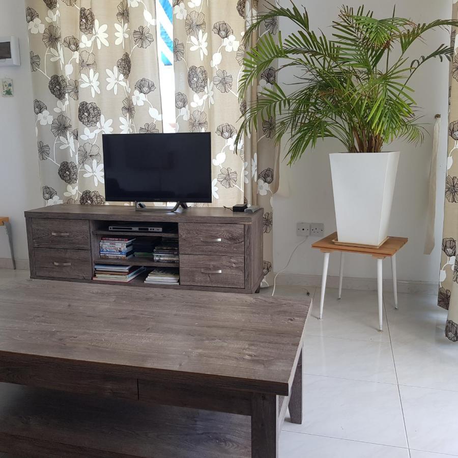 Peaceful Townhouse With Private Pool Near The Sea Apartamento Pafos Exterior foto