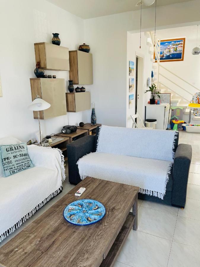 Peaceful Townhouse With Private Pool Near The Sea Apartamento Pafos Exterior foto