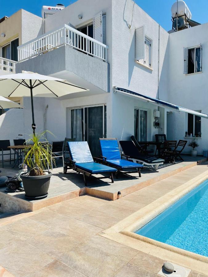 Peaceful Townhouse With Private Pool Near The Sea Apartamento Pafos Exterior foto