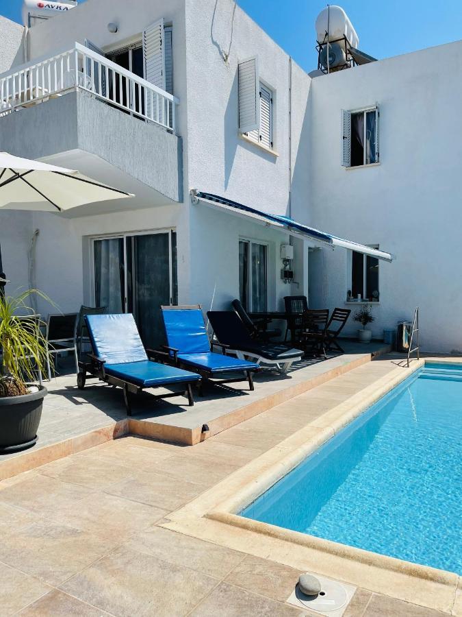 Peaceful Townhouse With Private Pool Near The Sea Apartamento Pafos Exterior foto